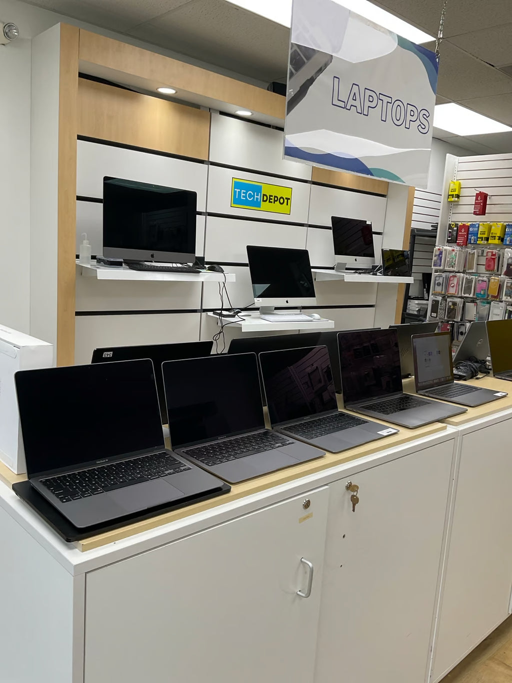 MacBook Pro 13鈥?2020 i7 16GB RAM 500GB SSD Excellent NEW OEM battery 7T21