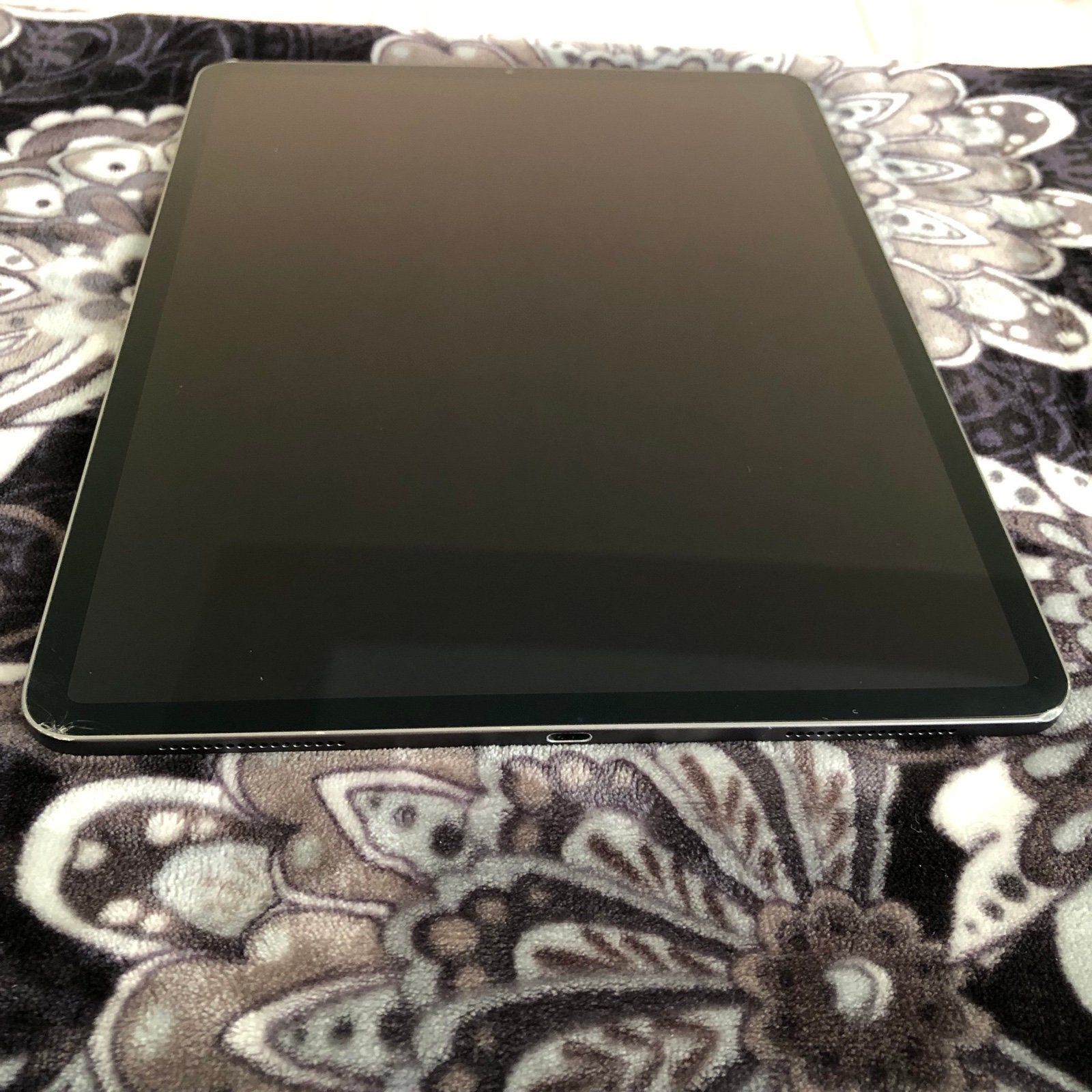 Apple iPad Pro 3rd Generation 12.9 inch 2K68