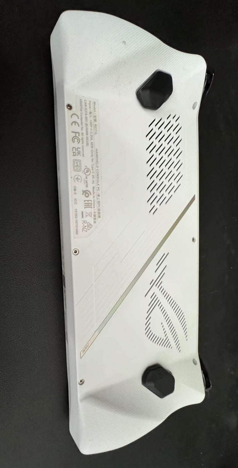 ASUS rog ally z1 extreme 8Y11