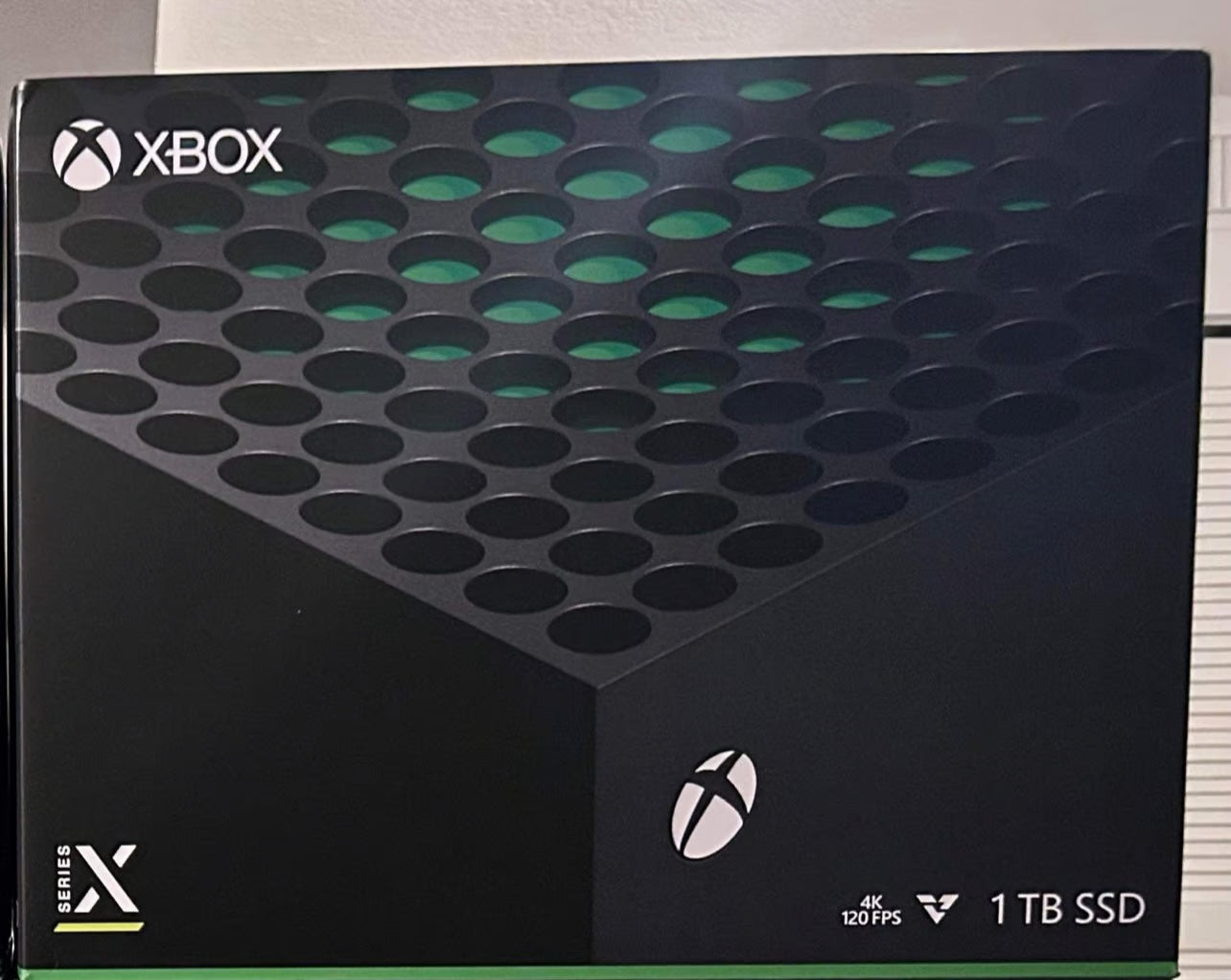 NIB Xbox Series X CONSOLE 8U39