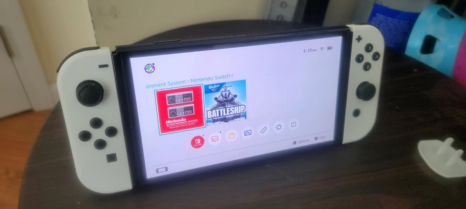 White Nintendo Switch OLED 3U37