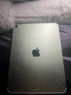 Apple iPad Air 5th Generation 64 GB 8M36