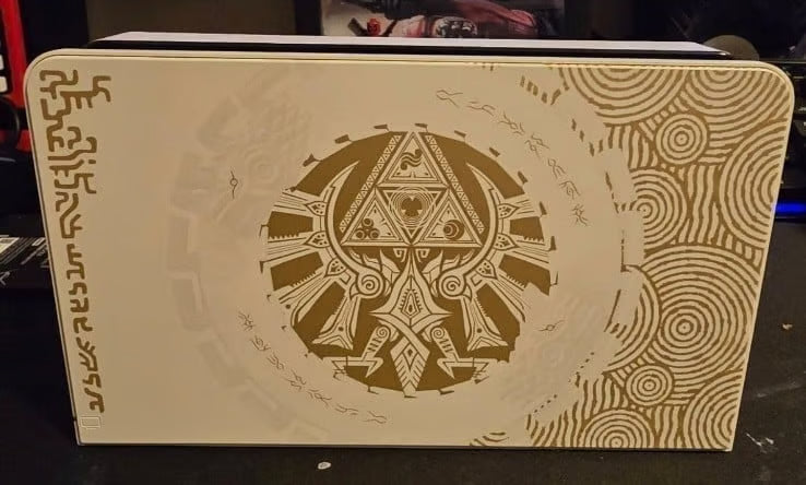 Nintendo Switch 鈥?OLED Model - The Legend of Zelda: Tears of the Kingdom Edition 8R22