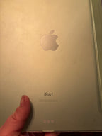 iPad Air Wi-Fi 64GB - Green (4th Generation) with case UNLOCKED 8L22