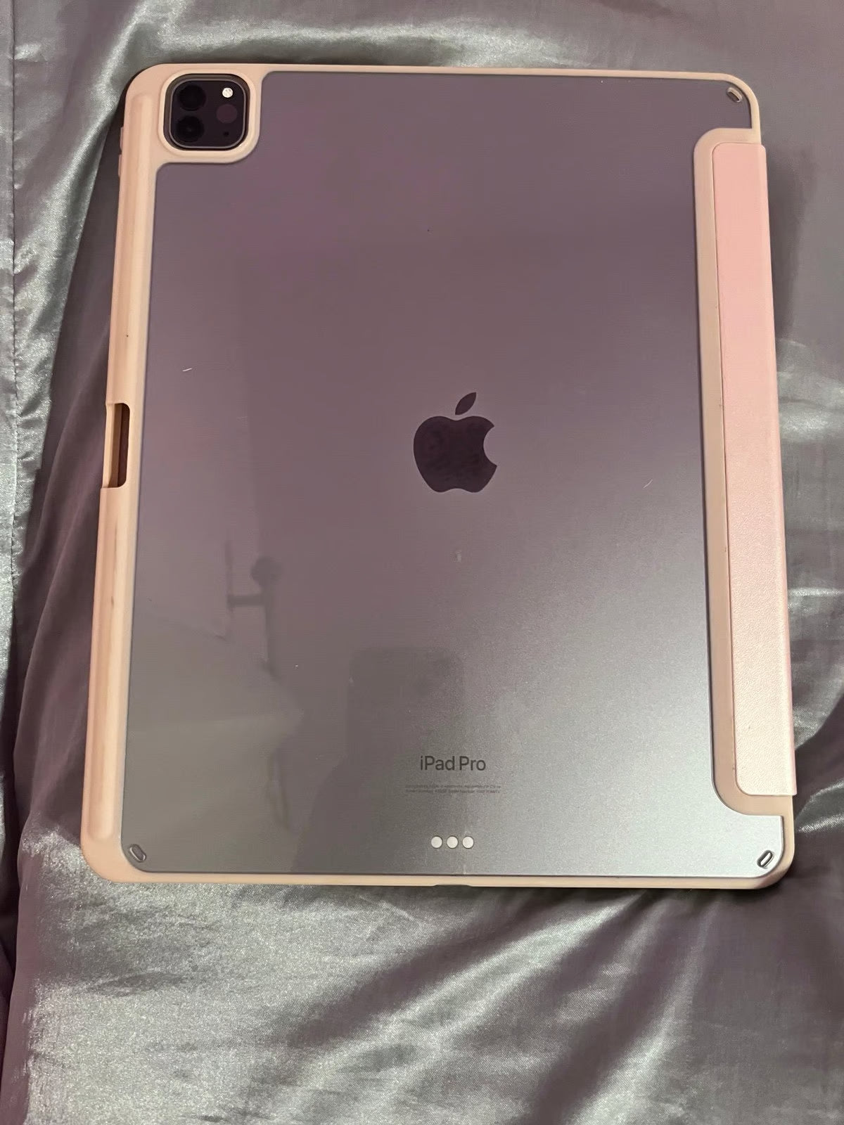 iPad Pro (12.9-inch) 6th gen. 256GB WiFi 1M36