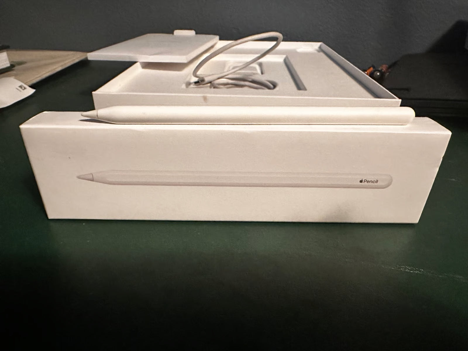 iPad Pro 12.9 5th generation bundle 7D78