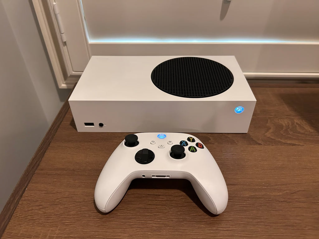 Xbox Series S 8Q79