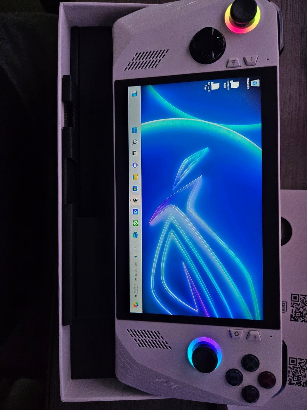 ASUS rog ally Z1 extreme 9J37