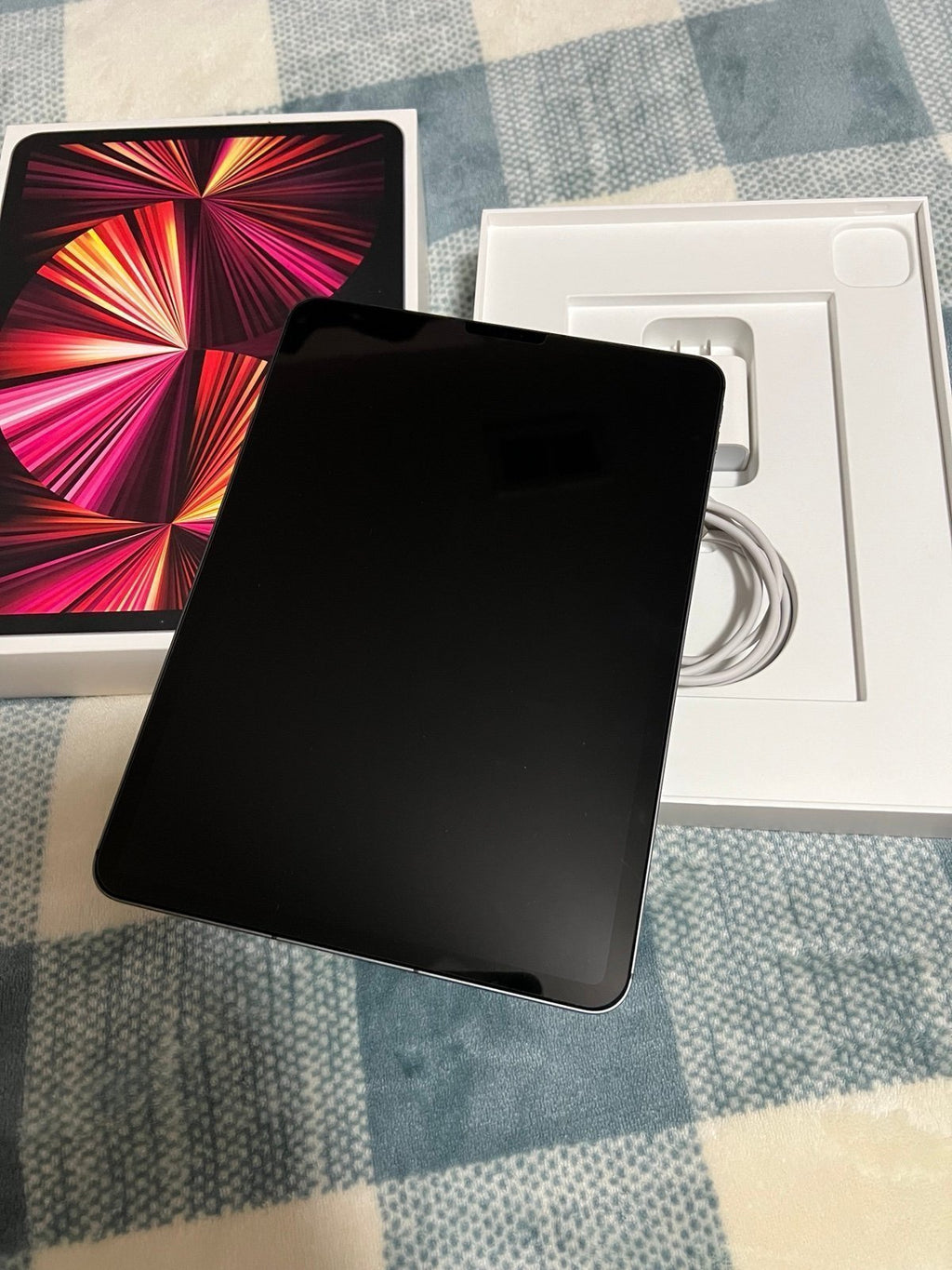 128 gb Space Gray iPad Pro 11 inch WiFi+Cellular 8L11