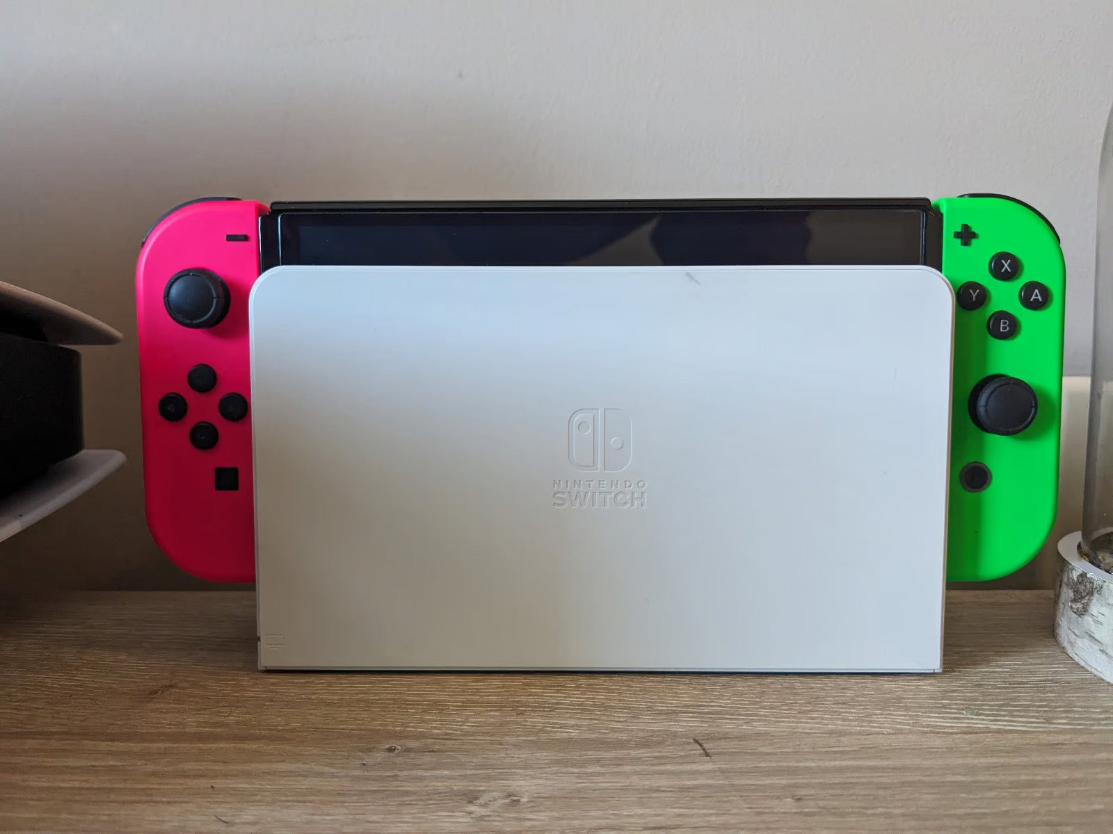 Nintendo Switch OLED + Satisfye Grip & 128 GB expandable storage. 9D71