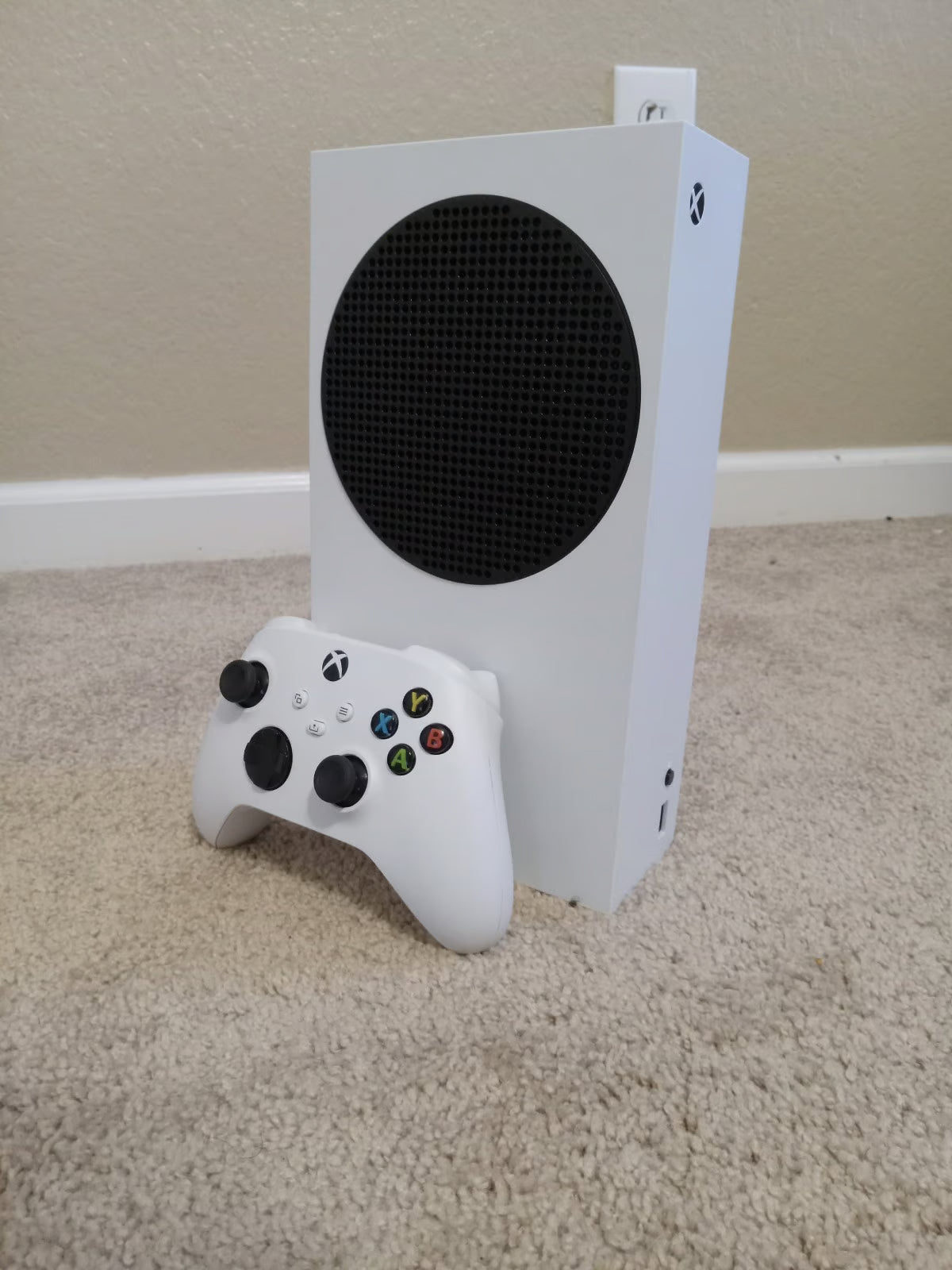 Xbox Series S 8Z61