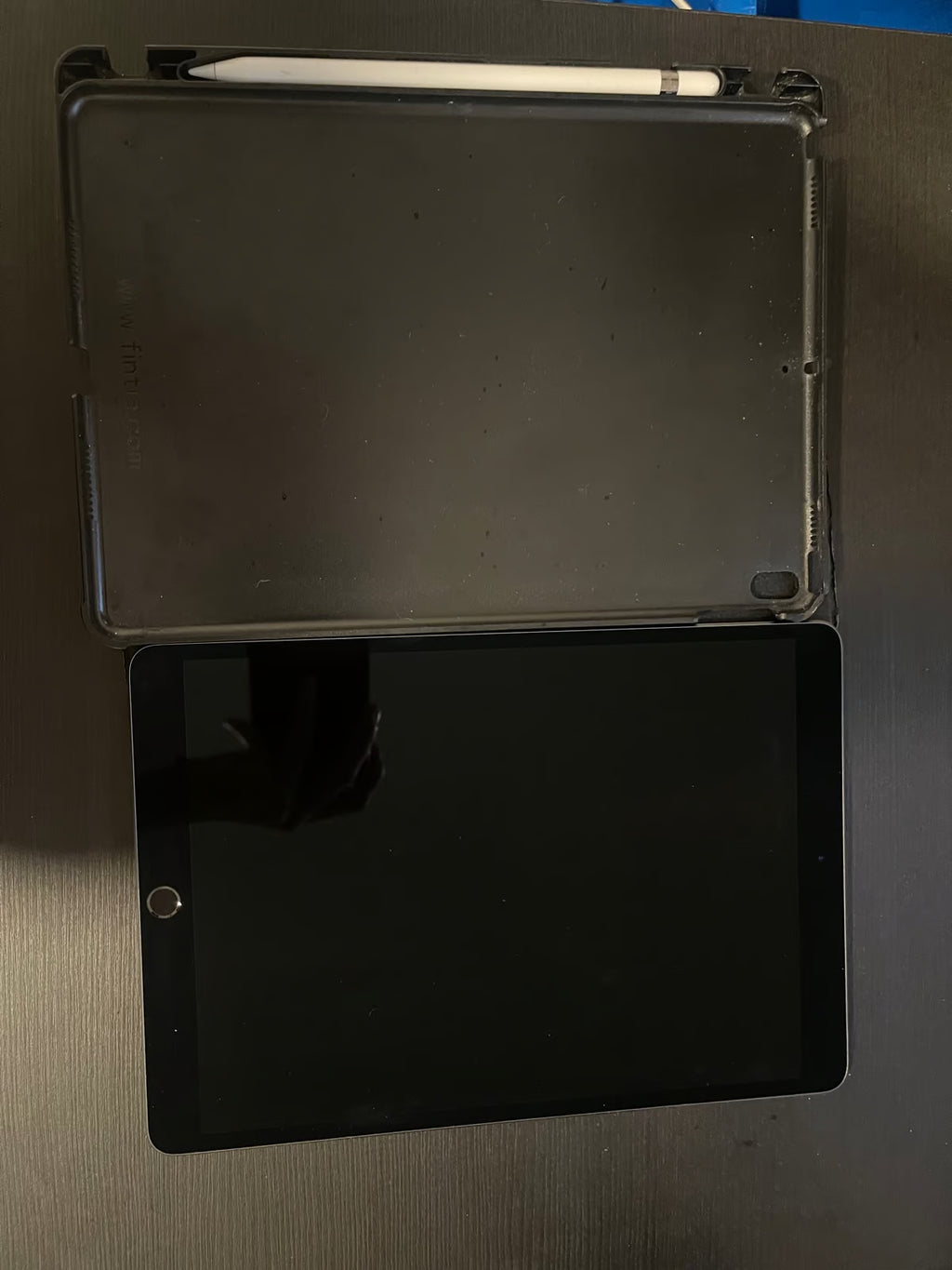 Apple iPad Air 3rd Generation 64 GB in Black 6V18