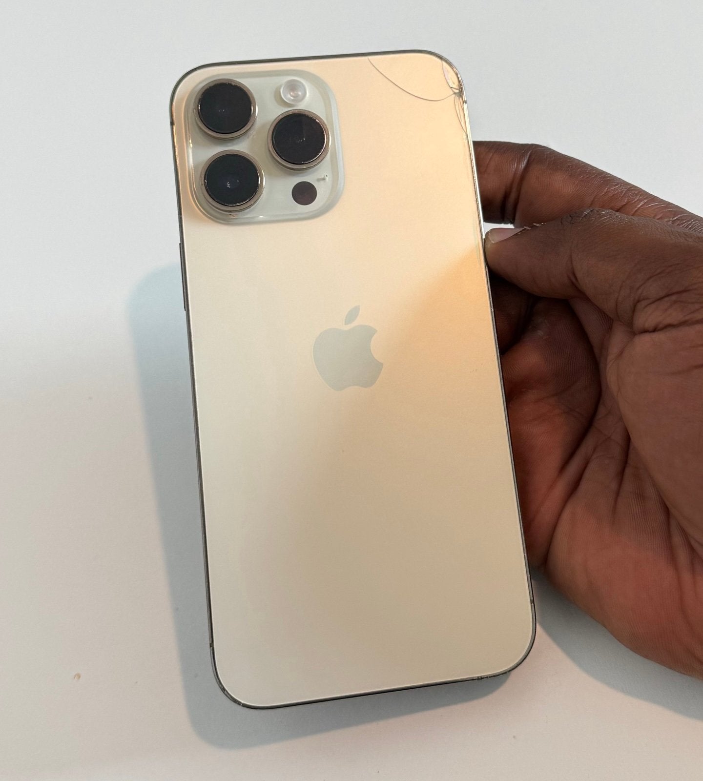 Apple iPhone 14 Pro Max 256 GB in Gold for Unlocked CRACKED BACK 2E87