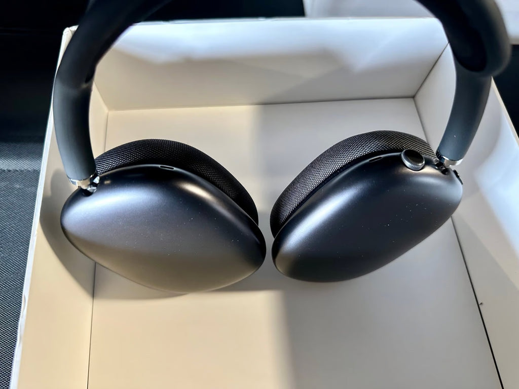 Apple AirPods Max with Smart Case in Space Gray 5K72