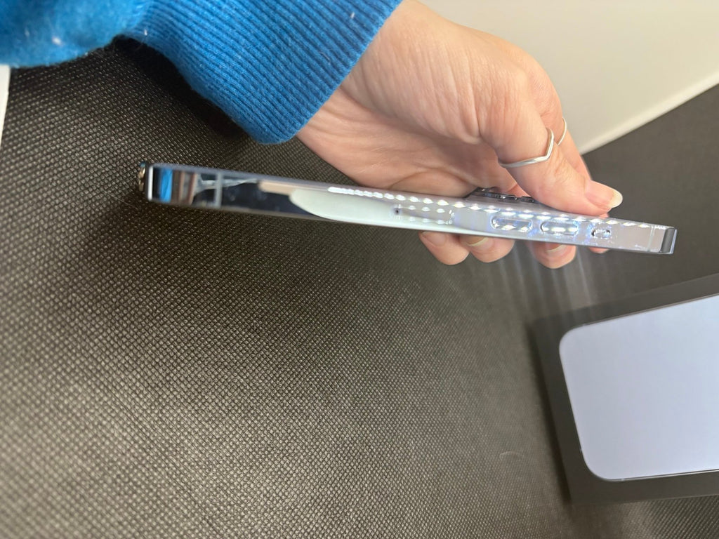 iPhone 13 pro unlocked Serria Blue 5H29