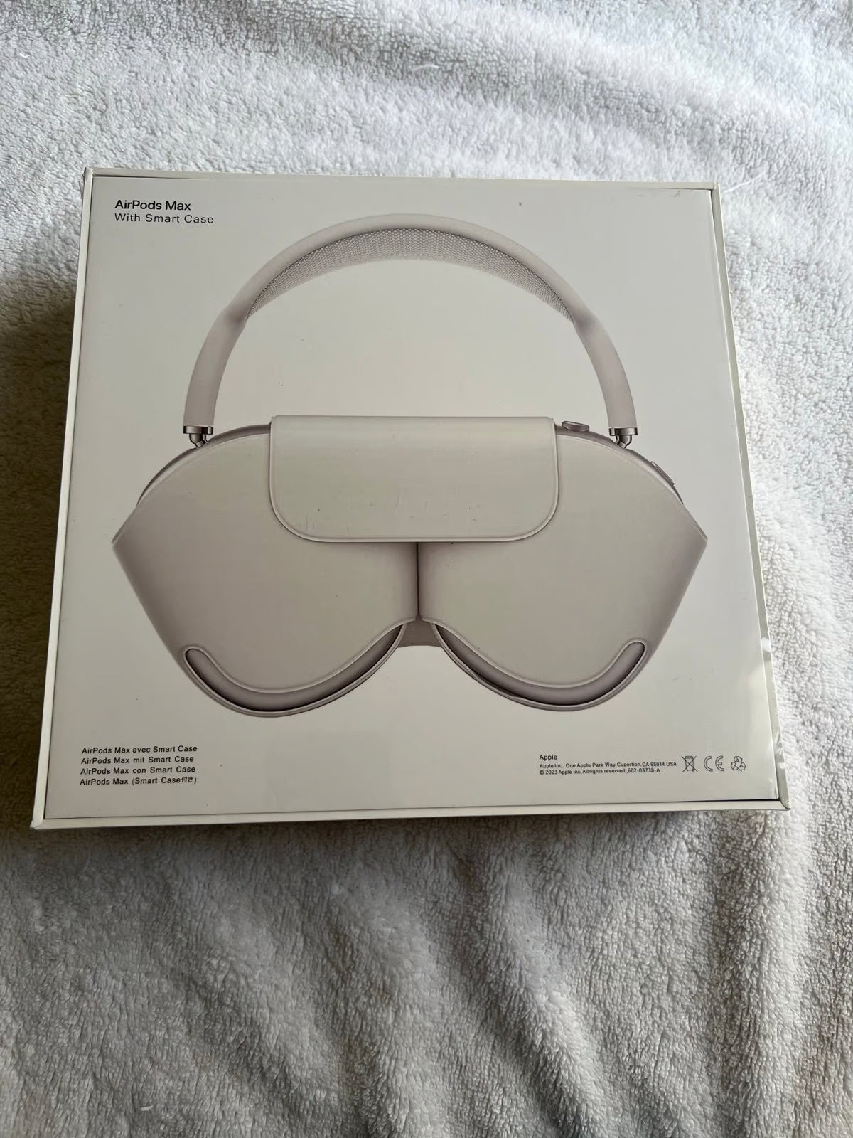 Apple AirPods Max with Smart Case in Silver 5J66