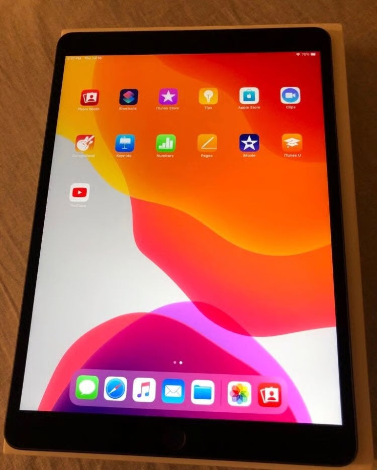 iPad Air Wi-Fi 64Gb 2nd gen (never used) 1L85