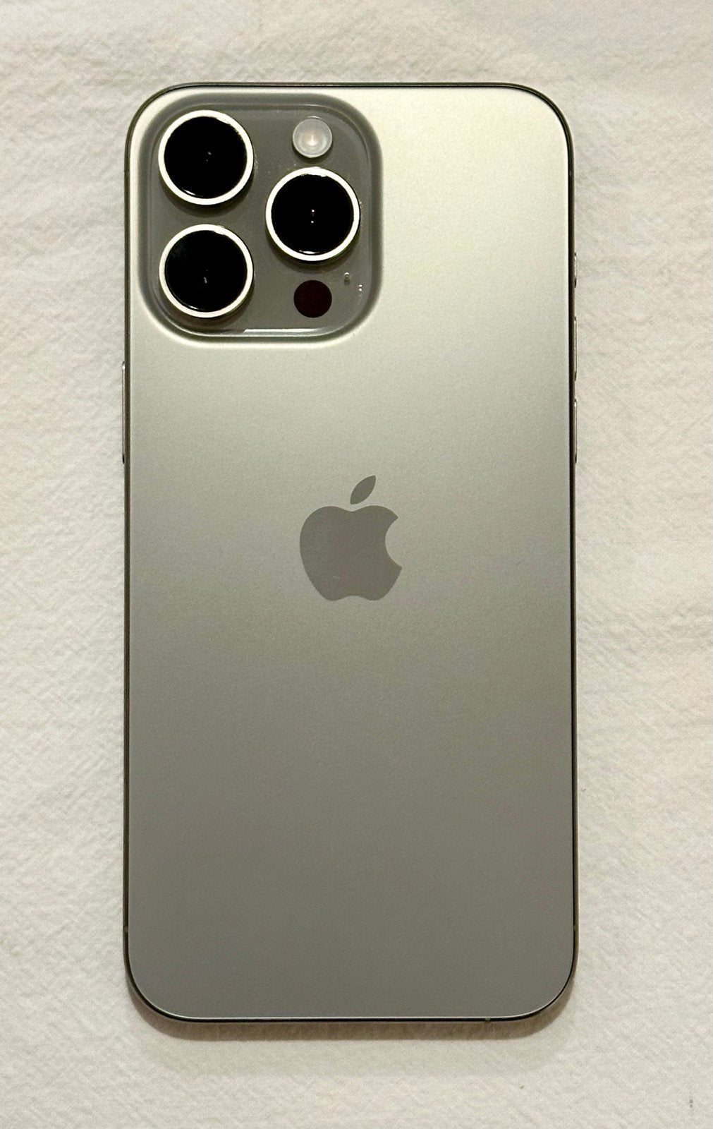 iPhone 15 Pro Max 256GB in Natural Titanium (Unlocked) 7D12