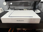 Apple Macbook Air 13in.  M2 3.49 GHz  256GB SSD 7X92