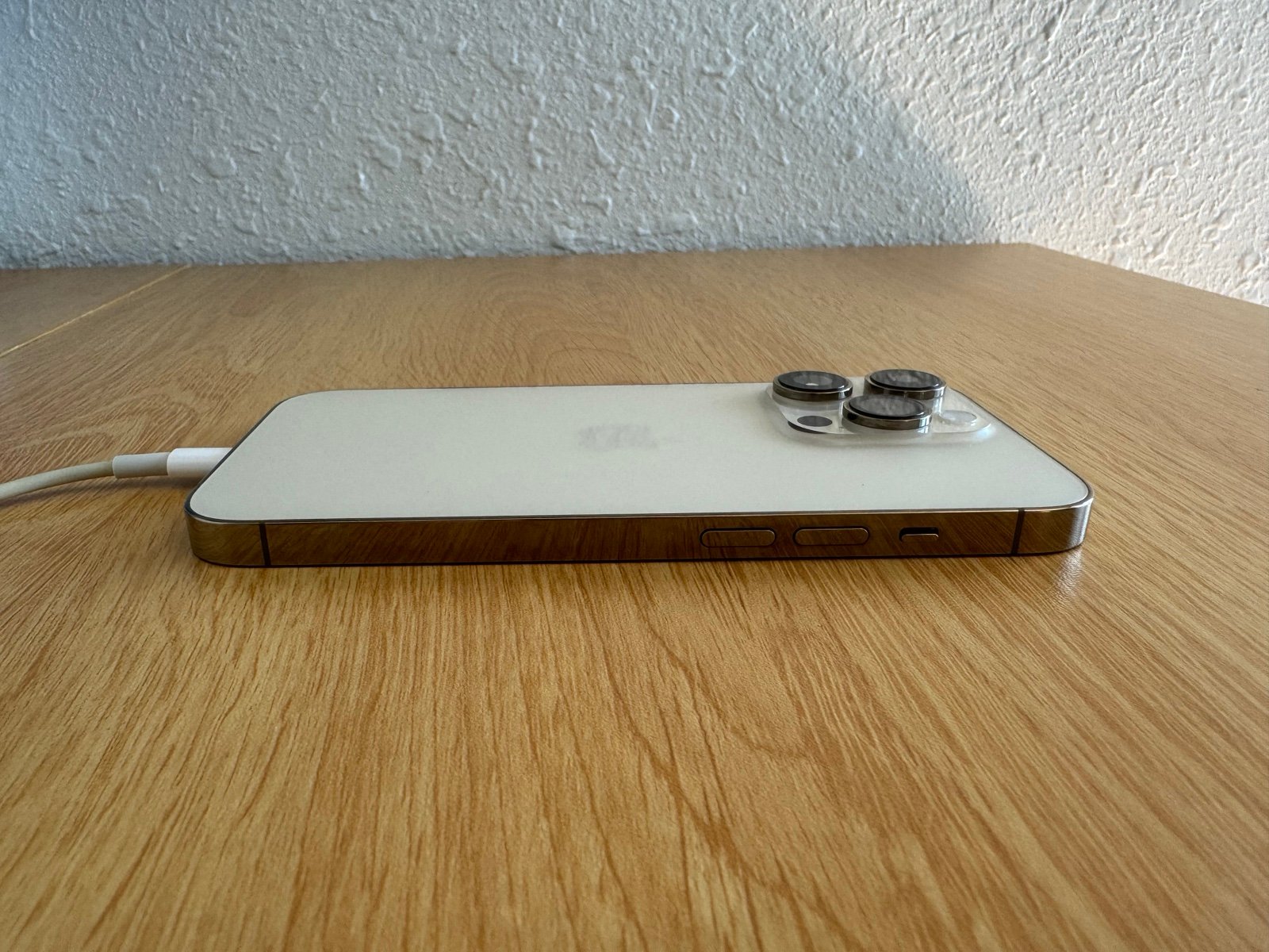 Apple iPhone 14 Pro 128GB Unlocked With Charger & Case 7R95