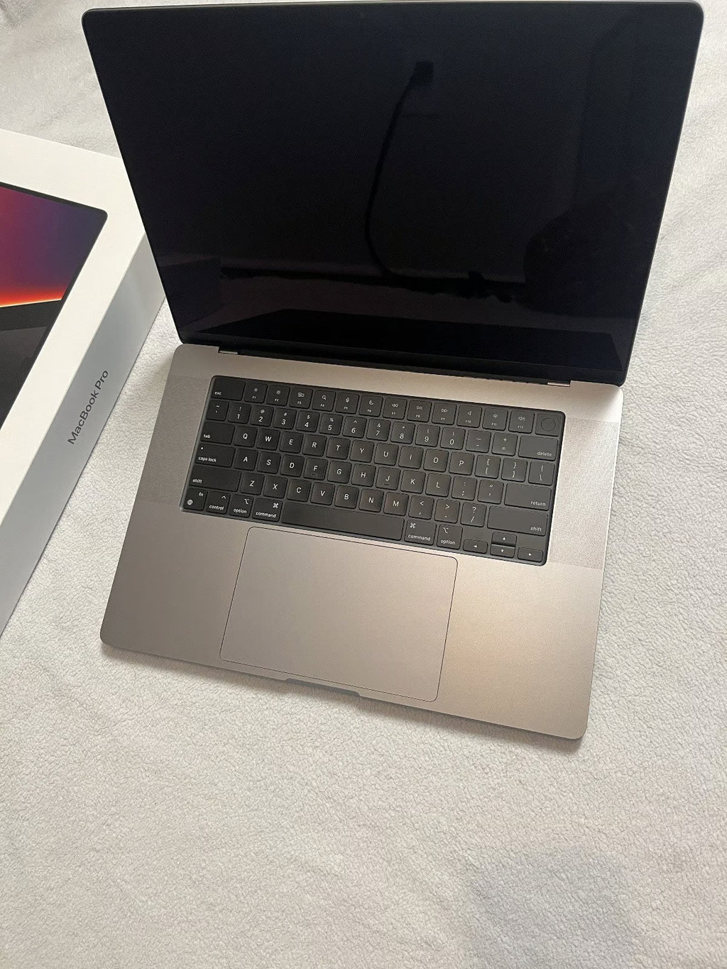 MacBook Pro 2021 16 inch 5R93