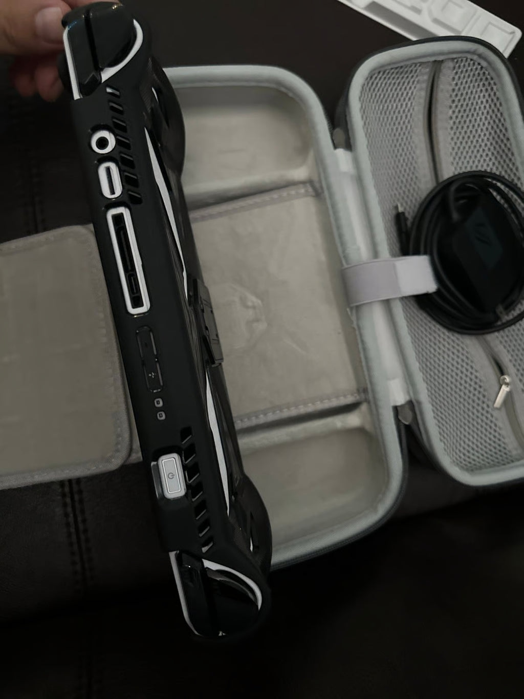 ASUS rog ally z1 extreme 7U93