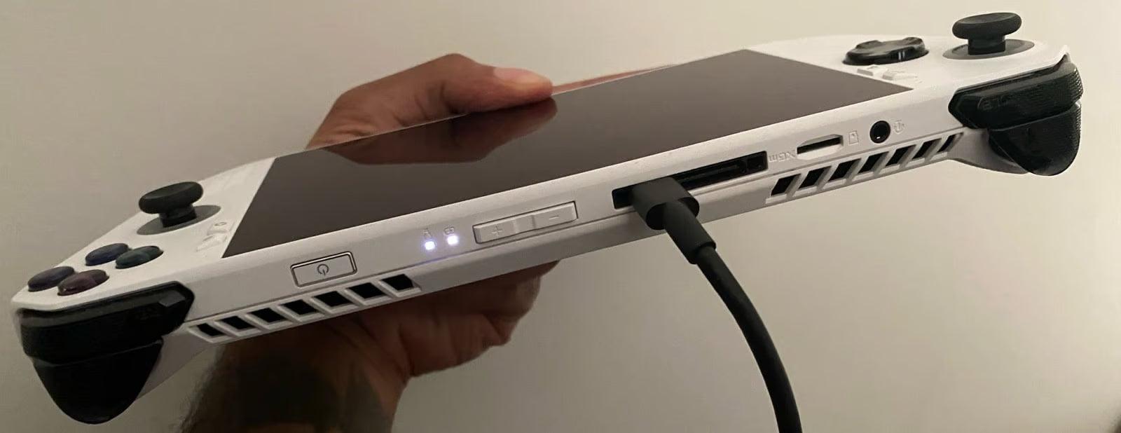 ASUS - ROG Ally 7"" 120Hz FHD 1080p Gaming Handheld - AMD Ryzen Z1 Extreme 9K92