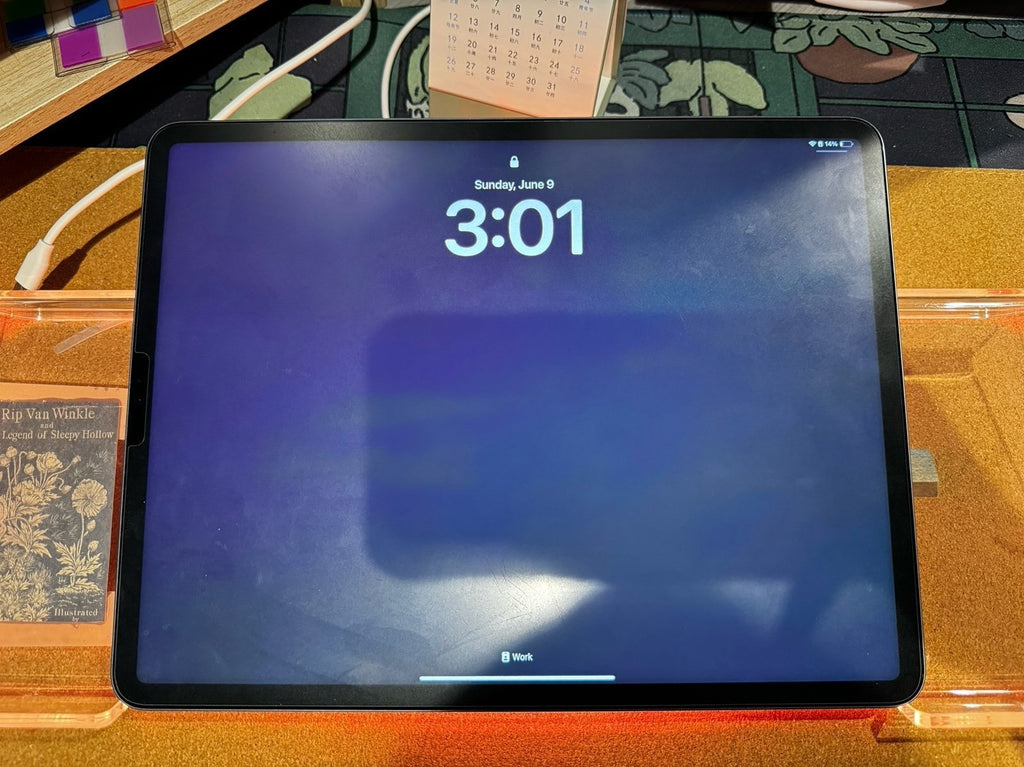 BUNDLE! Apple iPad Pro 6th Generation with Magic Keyboard and Apple Pencil 2 9X98