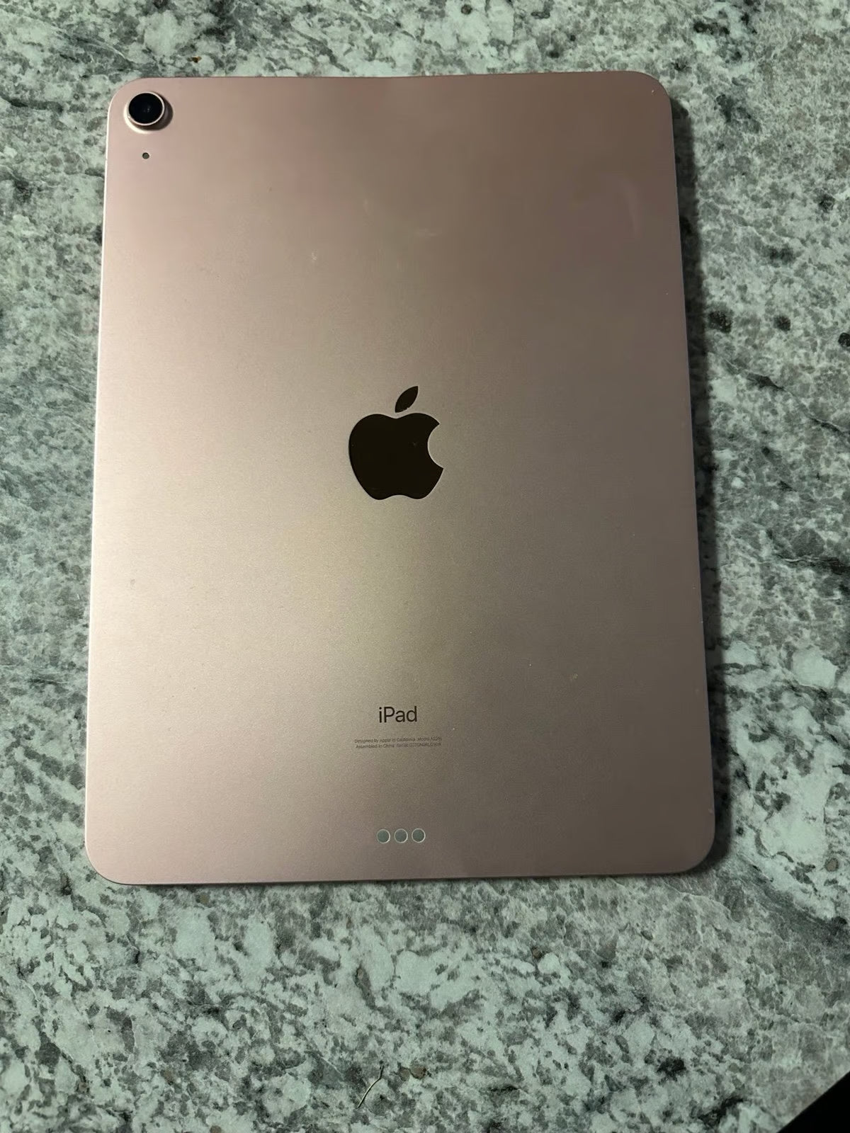 Apple iPad Air 4th Generation 64 GB in Rose Gold 2Y88