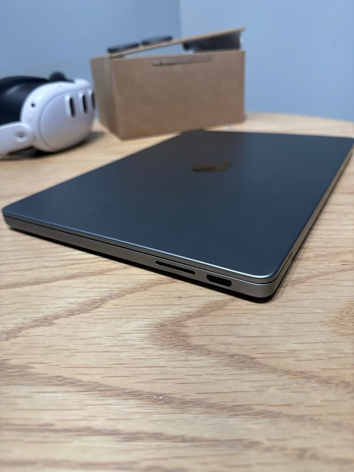 macbook pro 13 2023 m3 5J21