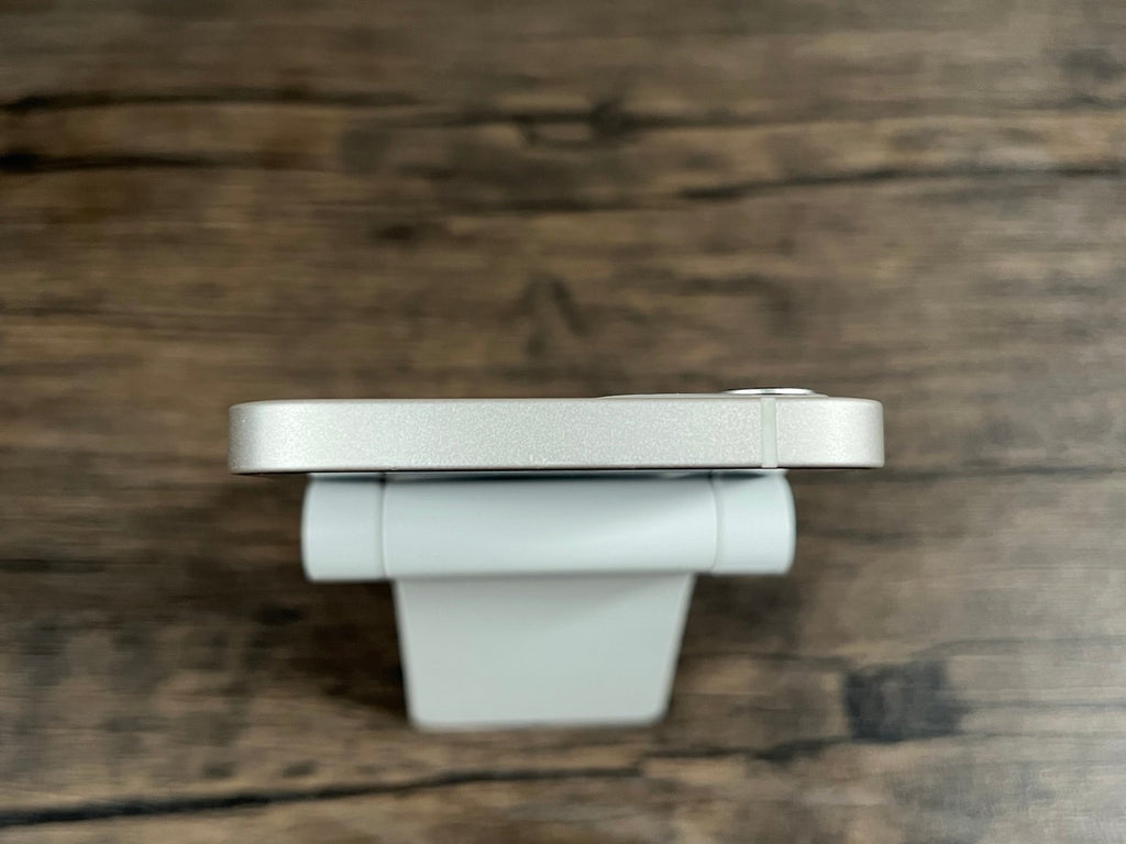 Apple iPhone 12 64 GB in White for Unlocked 8V15