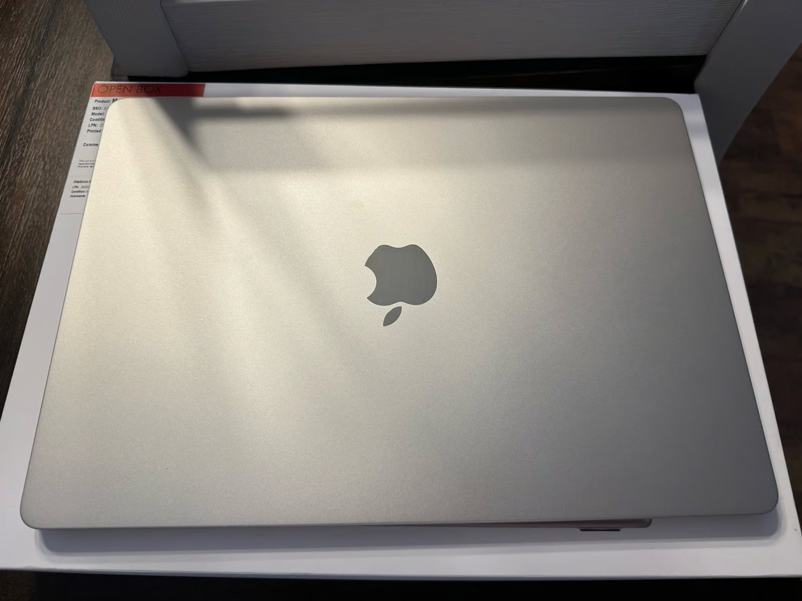 Apple Macbook Air 15 inch M3 256GB 8GB Memory Starlight 2A35