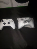 Xbox Series S Bundle extra controller and 2 Rocket Fish Rechargeable Batteries 5E77
