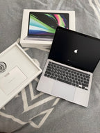 macbook pro m1 13.3 1K65