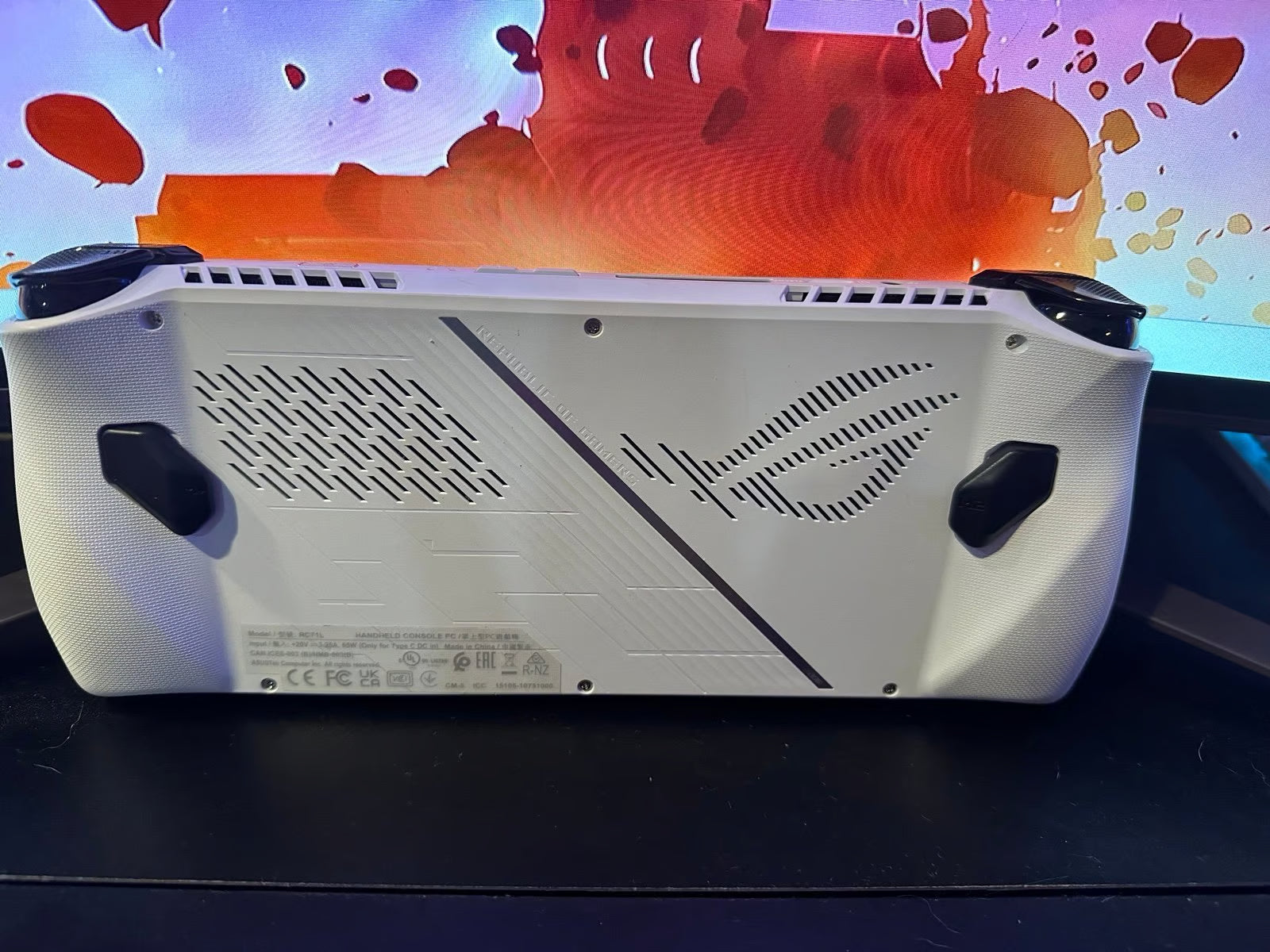 ASUS rog ally z1 extreme 5W72