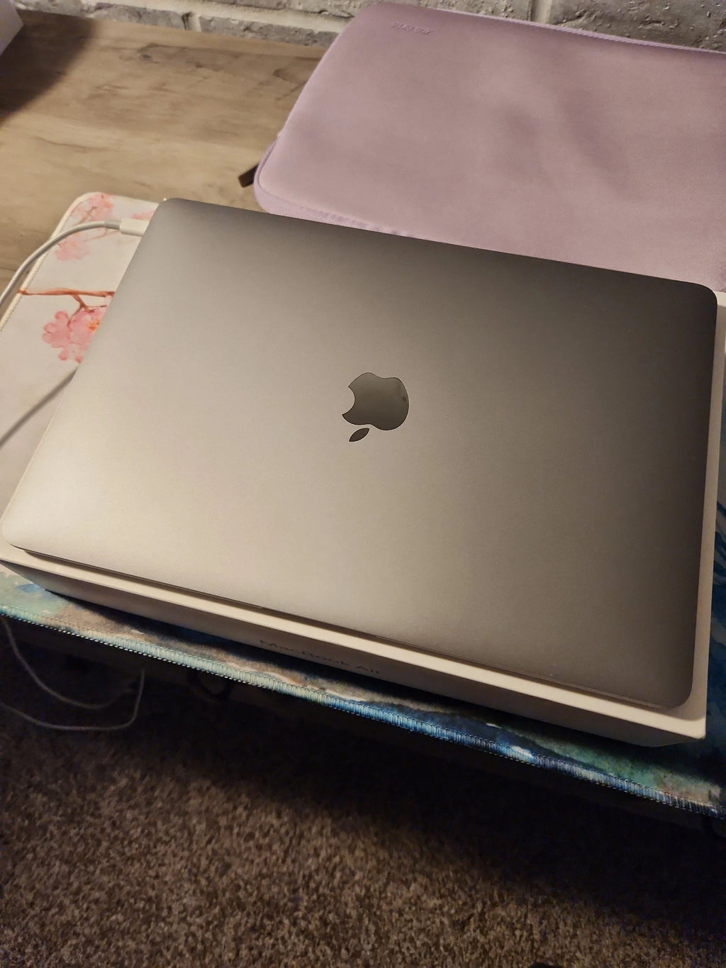 Apple Macbook Air A2337 13in.  M1 3.2 GHz  1TB SSD 5M56