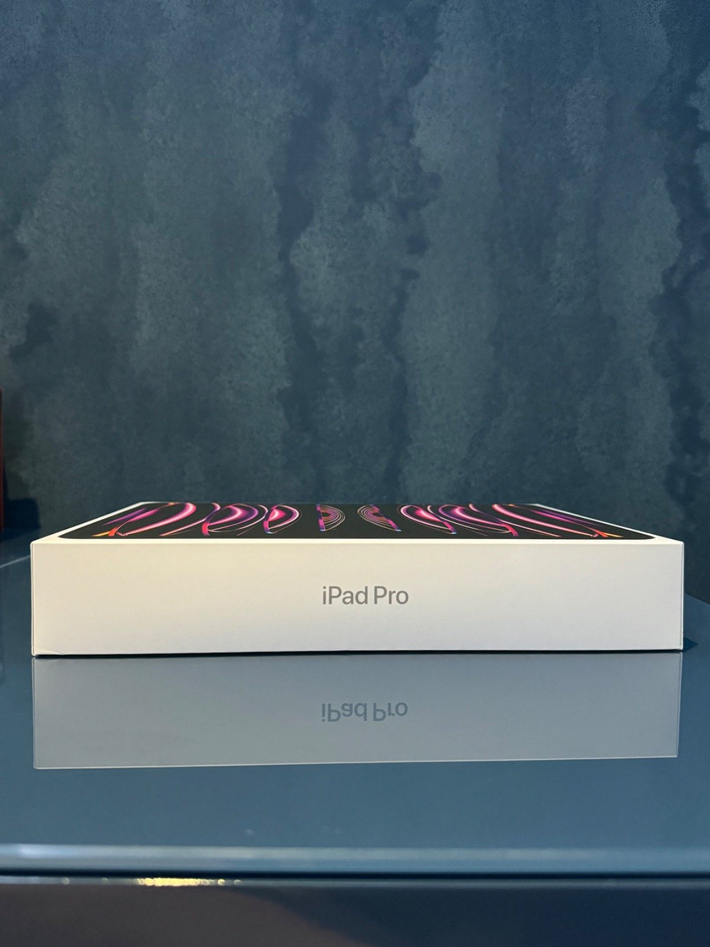 SEALED iPad Pro 12.9in (6th Gen) Wifi 512GB 8C91