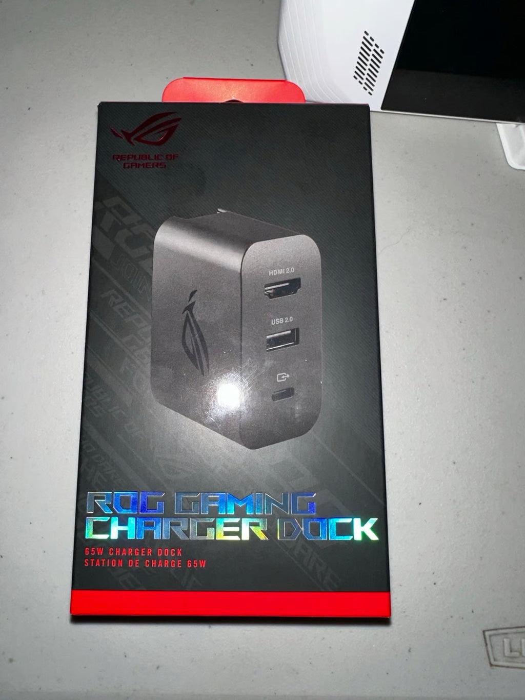 Asus Rog Ally Z1 Extreme  + Rog Gaming Charger Dock 9B72