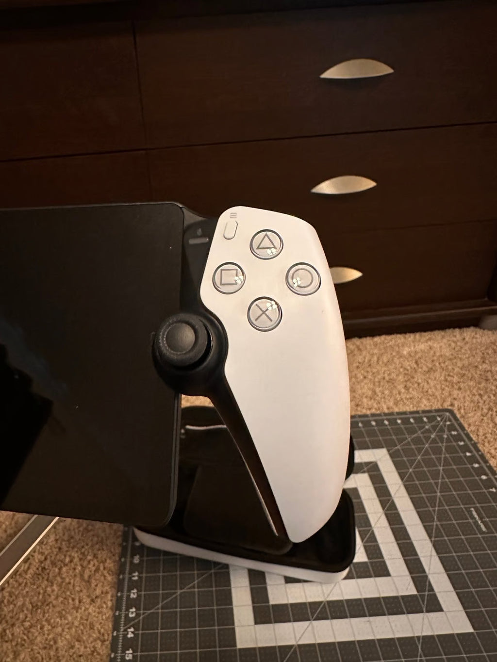 PlayStation portal remote player with case - only about 6 hours of use 7V89