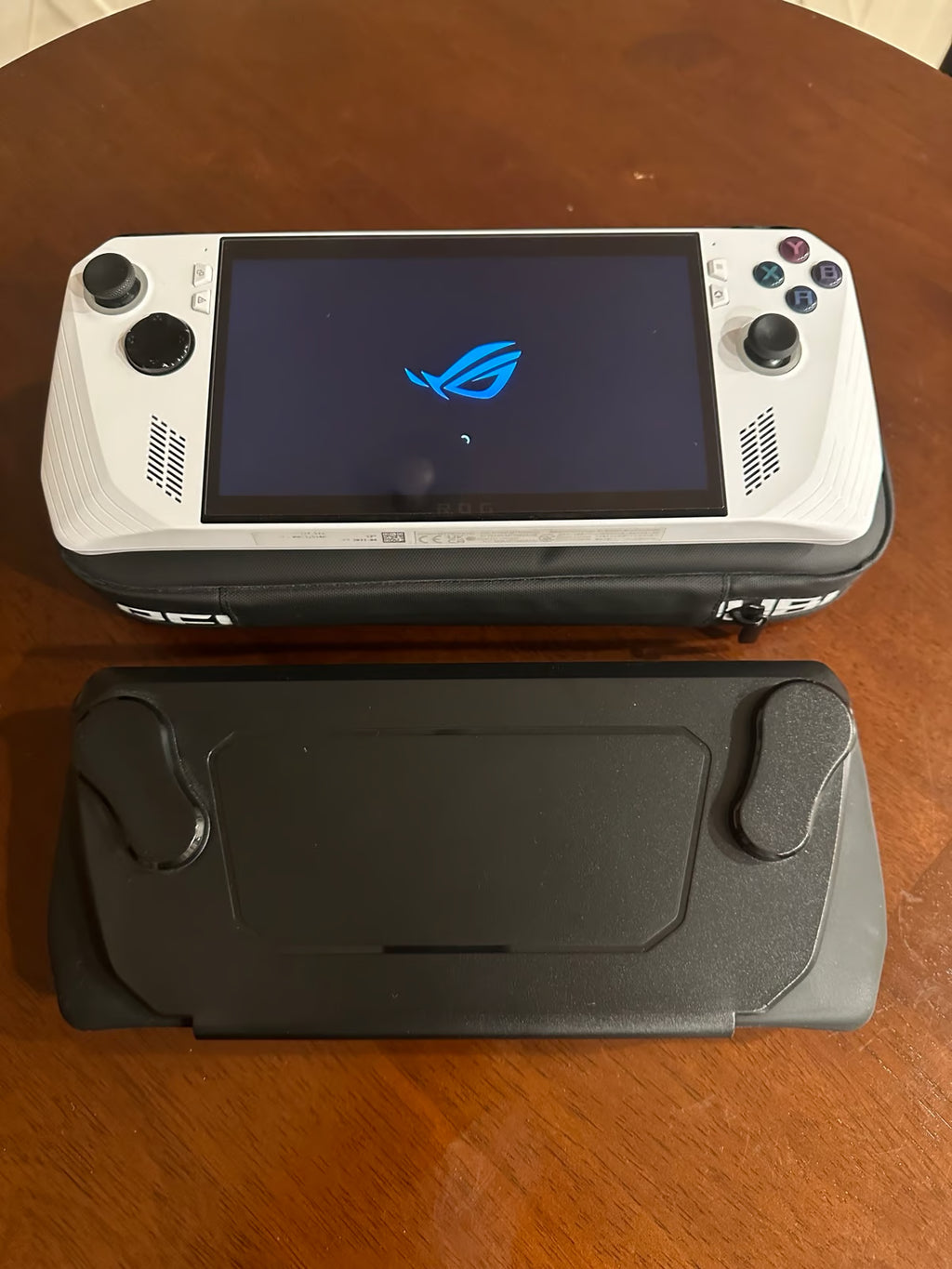 ASUS - ROG Ally 7"" 120Hz FHD 1080p Gaming Handheld - AMD Ryzen Z1 Extreme Proces 6H53