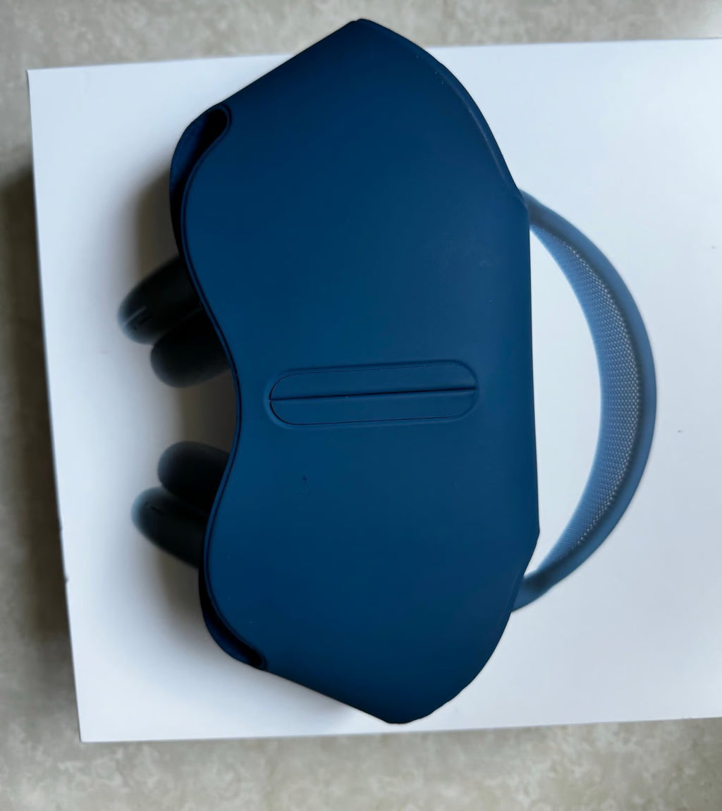 Apple AirPods Max with Smart Case in Sky Blue 7A76