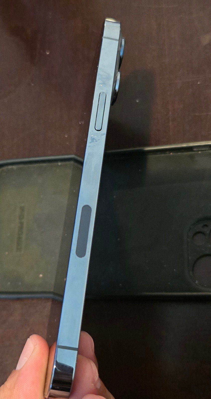 Apple iPhone 13 Pro Max 256GB Unlocked (Cracked Back)+Sony linkbuds 2Q66