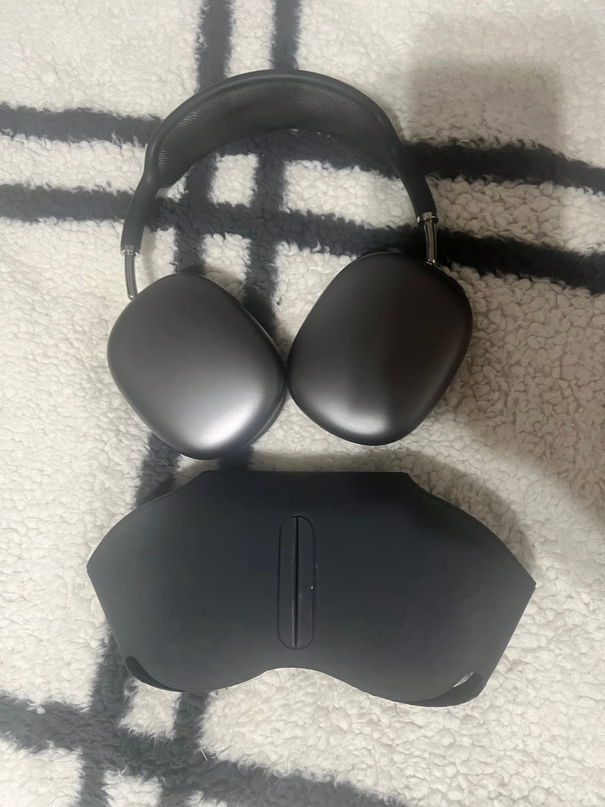 Apple AirPods Max with Smart Case 9R85