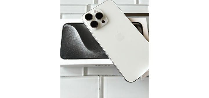 Apple iPhone 15 Pro Max 256GB White Titanium T-Mobile 6V23