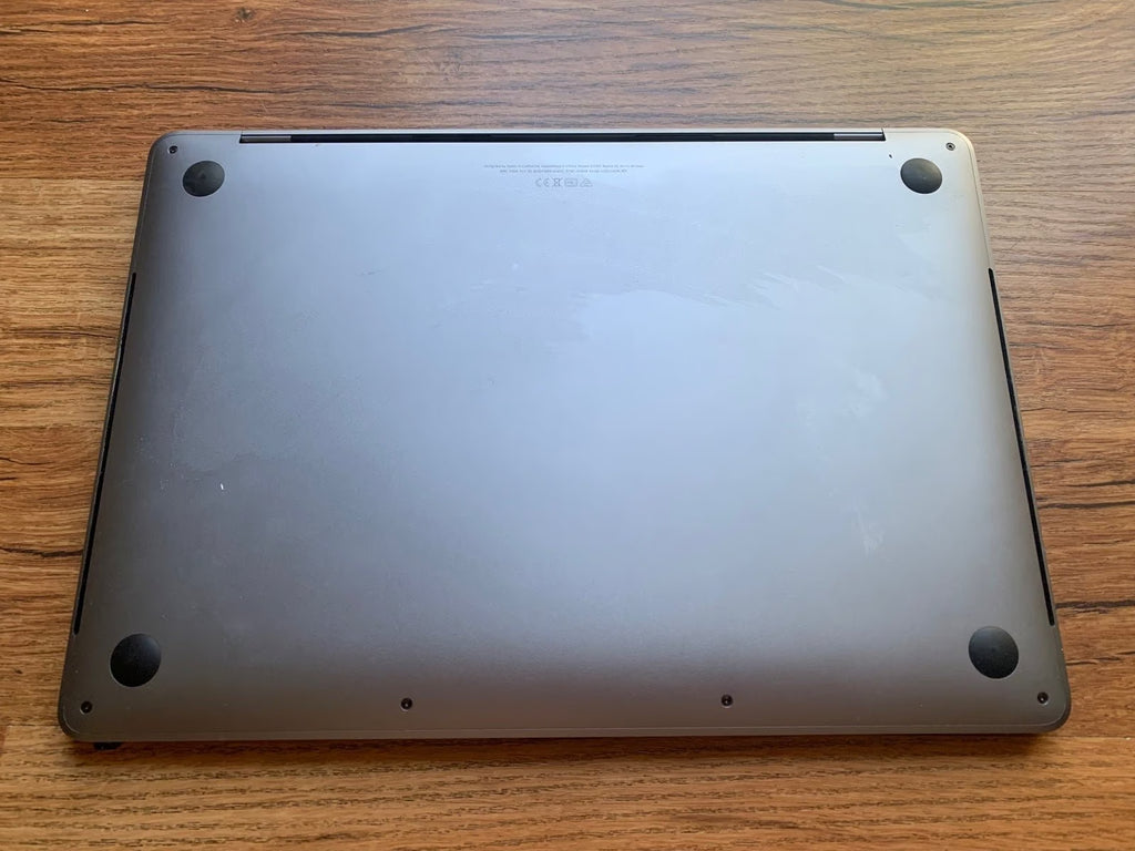 macbook pro 2019 i7 256GB 2.8GHz 16GB memory 6F19