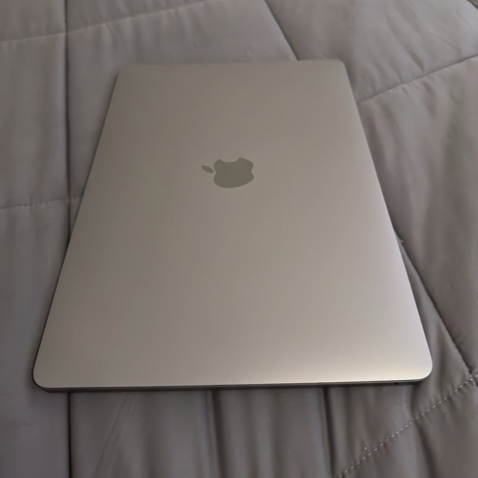 MacBook Pro 8C15