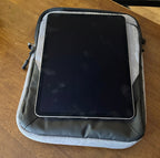 iPad Pro 11 inch gen4 128gb with apple Magic Keyboard 6J73