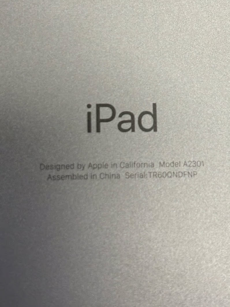 Apple iPad Pro 11�?3rd Gen Space Gray 128GB Cellular+WIFI Apple Smart Keyboard 8K83