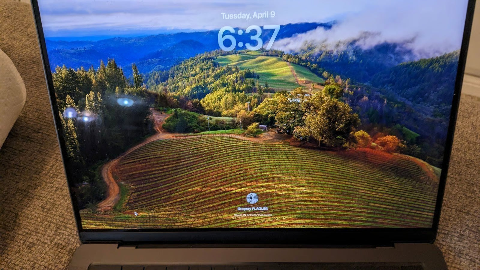 MacBook Pro 14 M3 18GB Ram 14 Core CPU 512GB Space Gray 9Q72