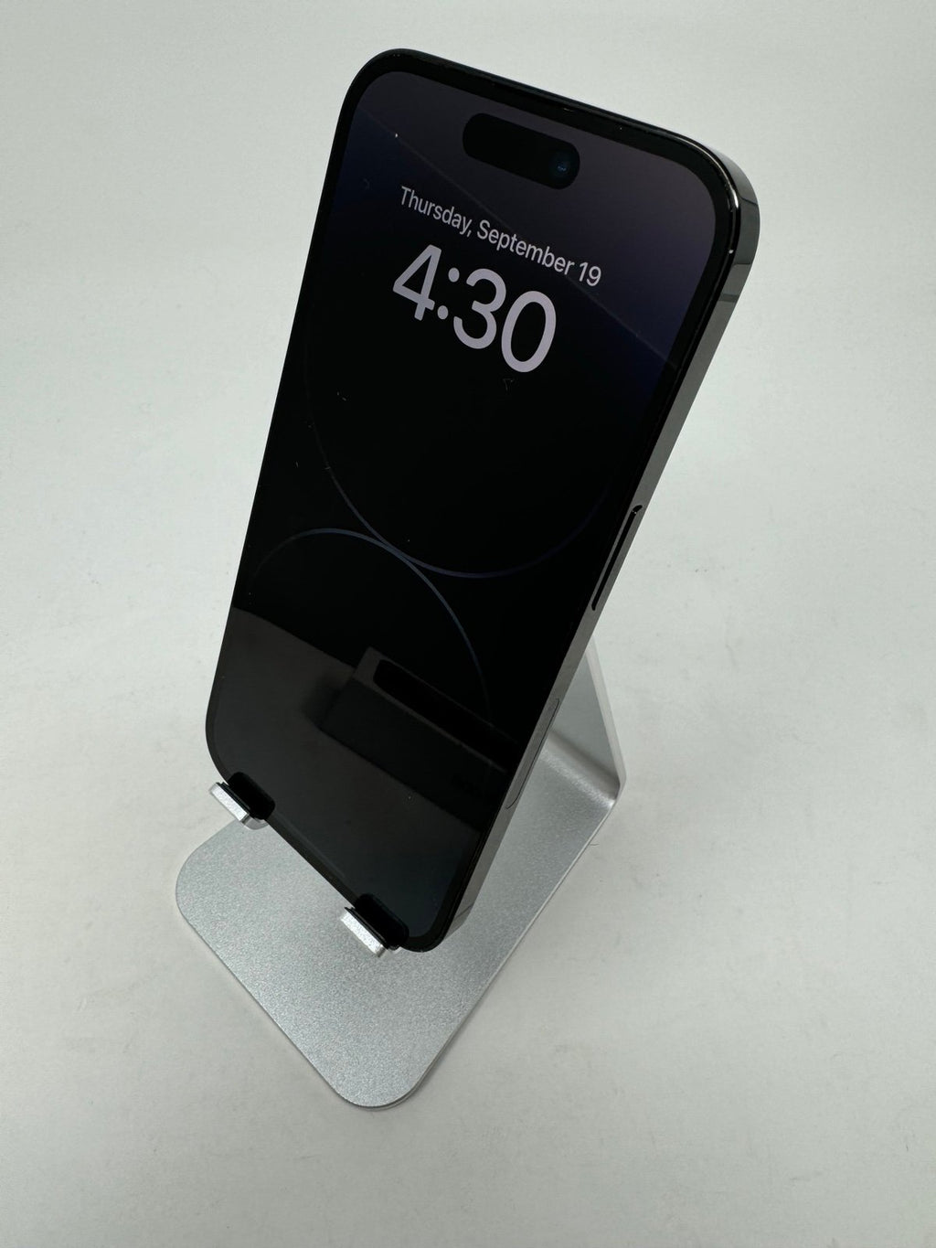 Apple iPhone 14 Pro 128 GB in Space Black for Verizon 9O93